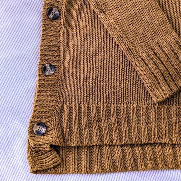 RDI Side Button Crew Neck Sweater - Picture 4 of 5